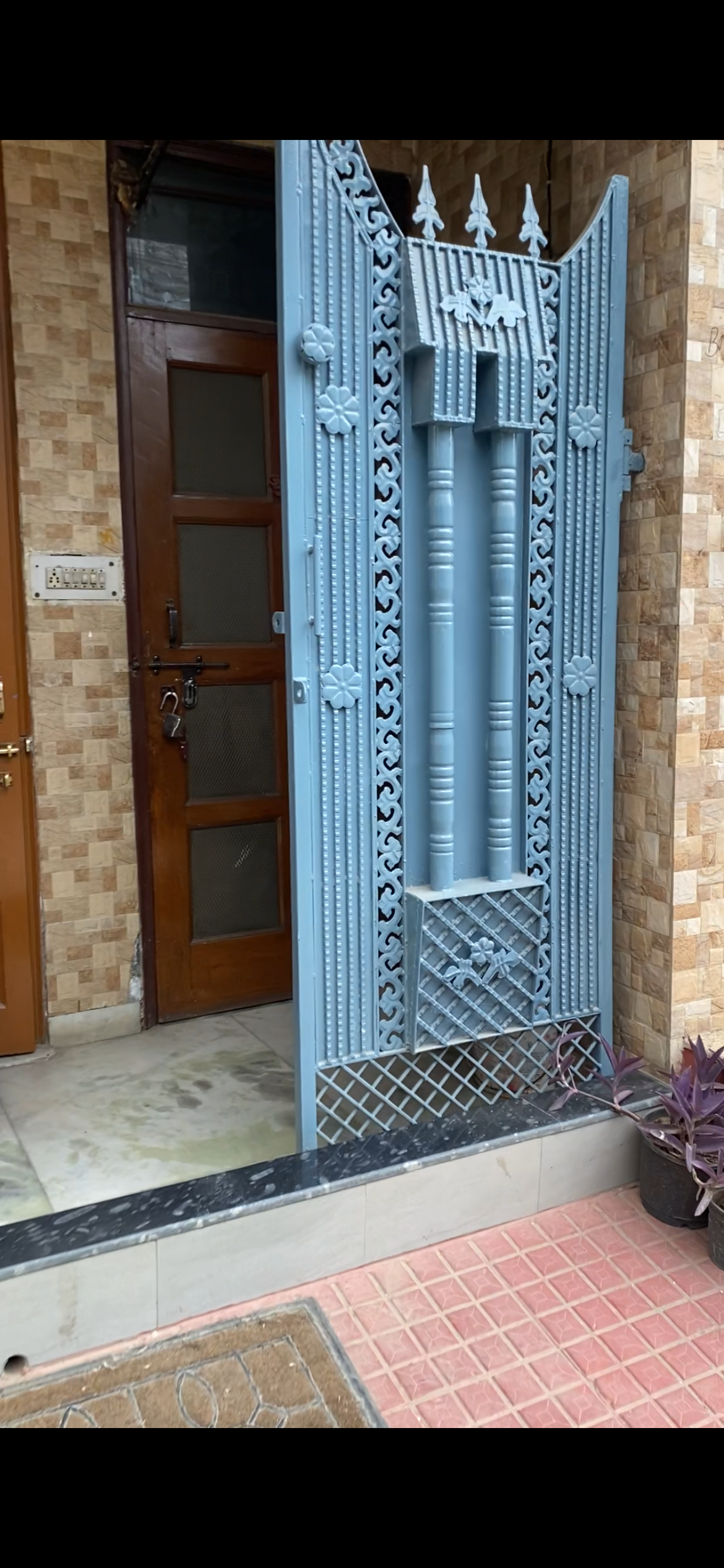 1 BHK · Sector 13